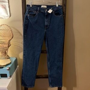 Abercrombie & Fitch Ankle Straight Ultra High Rise Jeans